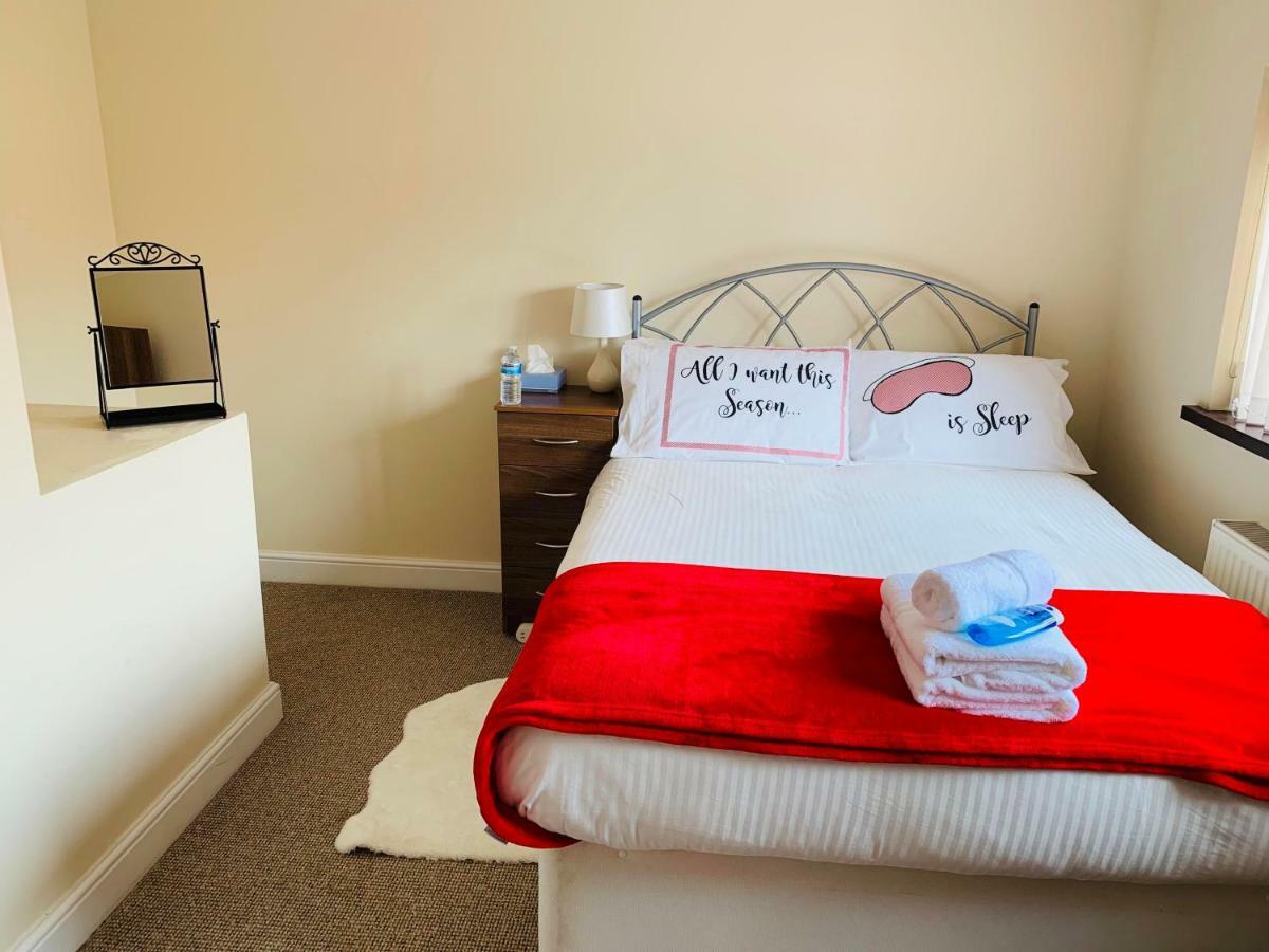 Housefield 1 Apartment Bucknall  Bagian luar foto
